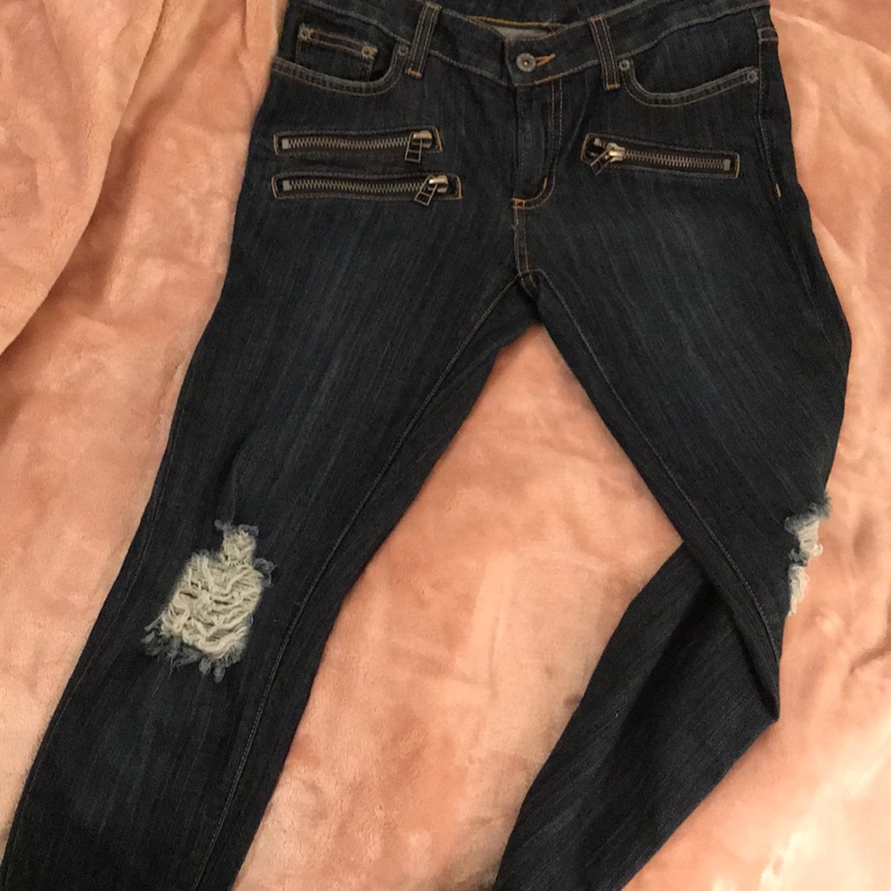 NWT Carmar denim skinnies with zips and rips💕